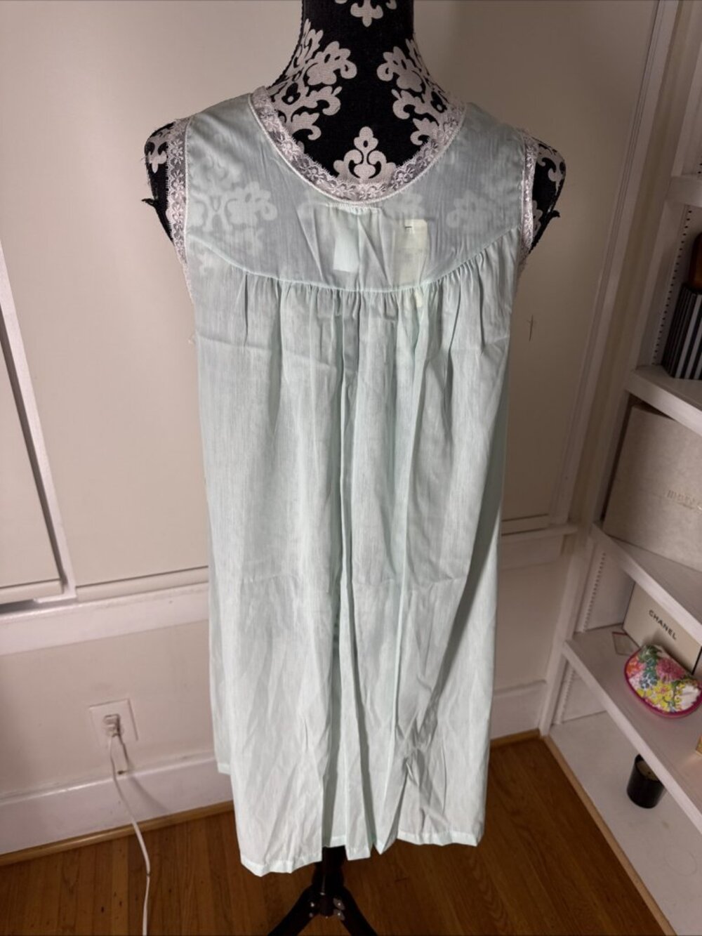 Vintage w/ Tags BARBIZON Nightgown Cotton Lace Pale Green With White Lace Petite - Picture 6 of 9